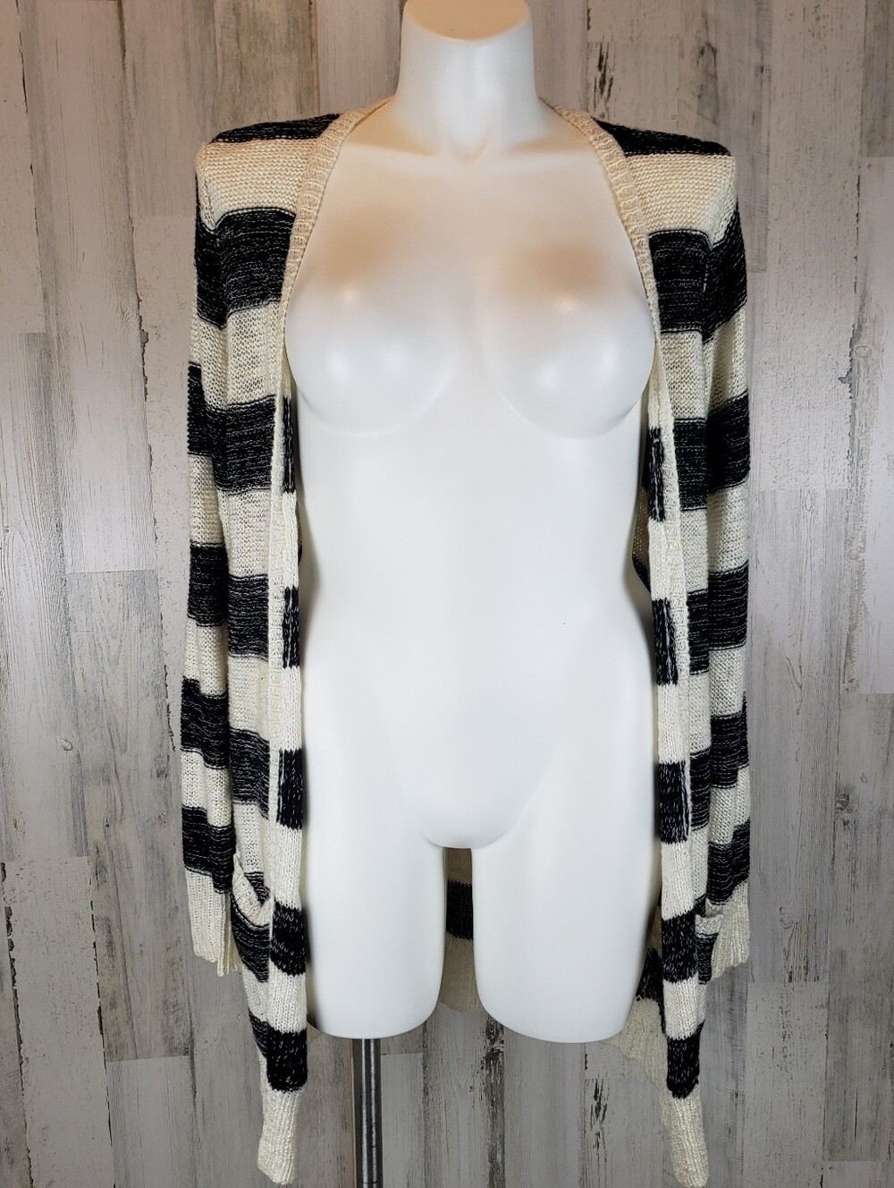 torrid Black and Cream Striped Open-Front Cardigan Size 2X